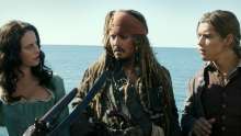 Johnny Depp, Kaya Scodelario és Brenton Thwaites - A Karib-tenger kalózai: Salazar bosszúja (2017)