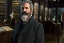 Mel Gibson - A professzor és az őrült (2019) (11121)