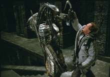 Lance Henriksen és Ian Whyte - Alien vs. Predator - A Halál a Ragadozó ellen (2004)