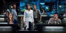 Bryce Dallas Howard, Irrfan Khan, Chris Pratt, Lauren Lapkus és Jake Johnson - Jurassic World (2015) (18808)